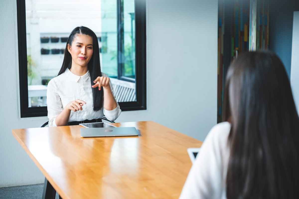 Ilustrasi alasan mengundurkan diri saat interview kerja. (Sumber: Envato)
