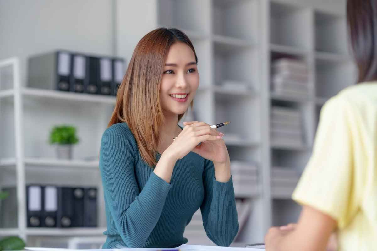 Ilustrasi suasana interview klinik kecantikan. (Sumber: Envato)