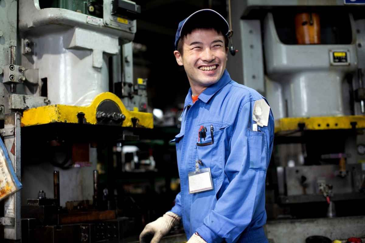 Ilustrasi profesi di bidang otomotif. (Sumber: Envato)