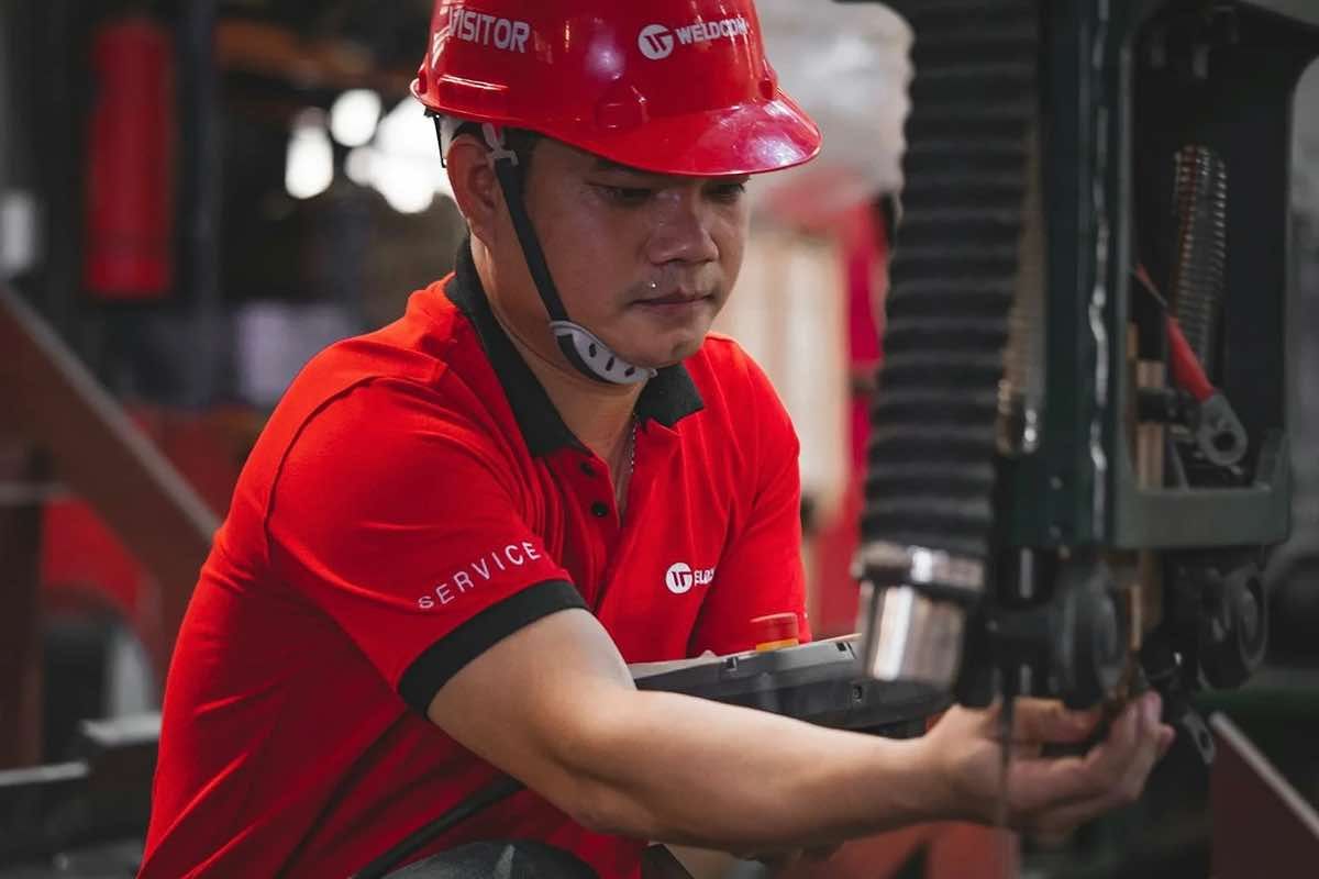 Ilustrasi jenis pekerjaan di industri manufaktur. (Sumber: Pexels)