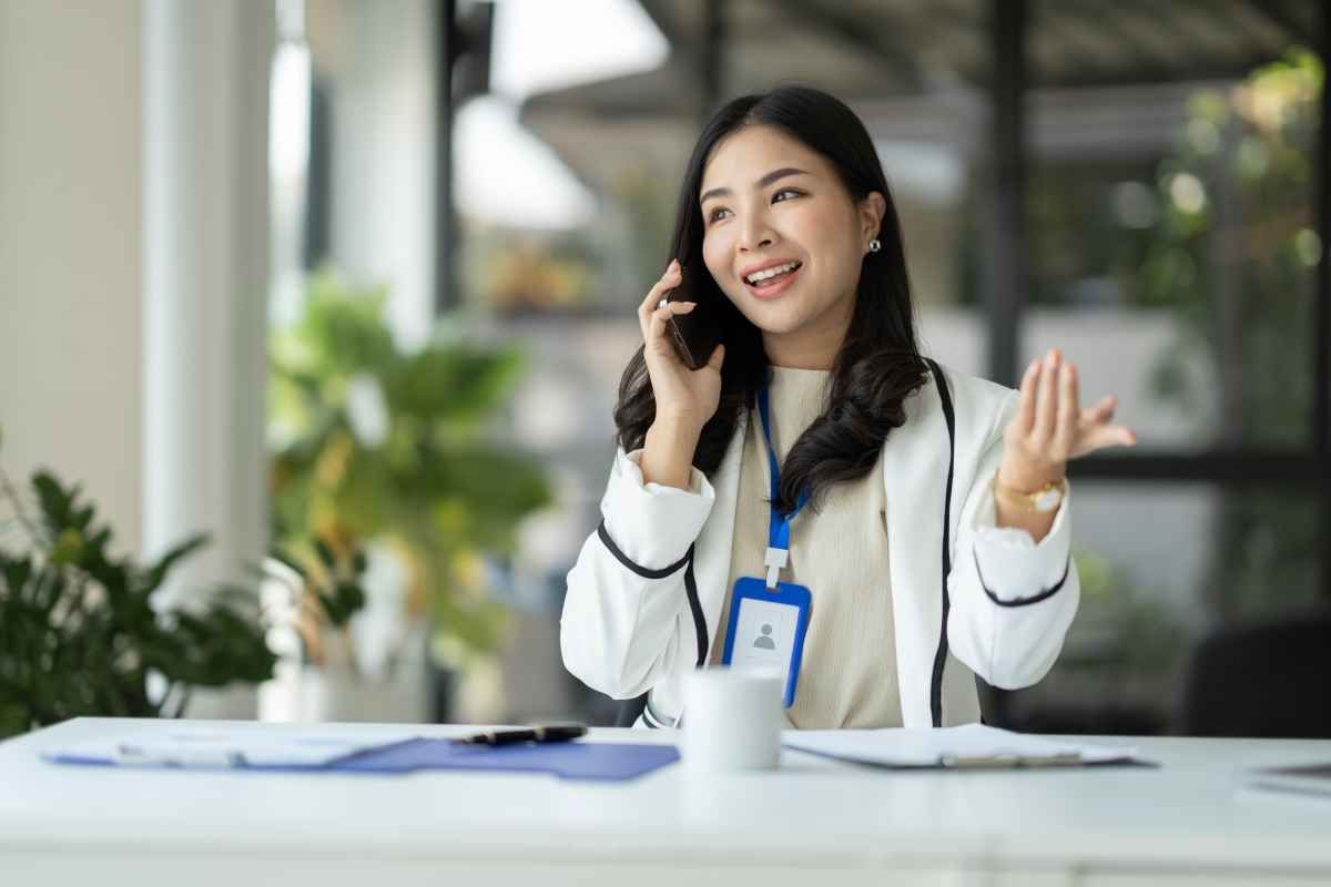 Ilustrasi cara konfirmasi kehadiran interview kerja. (Sumber: Envato)
