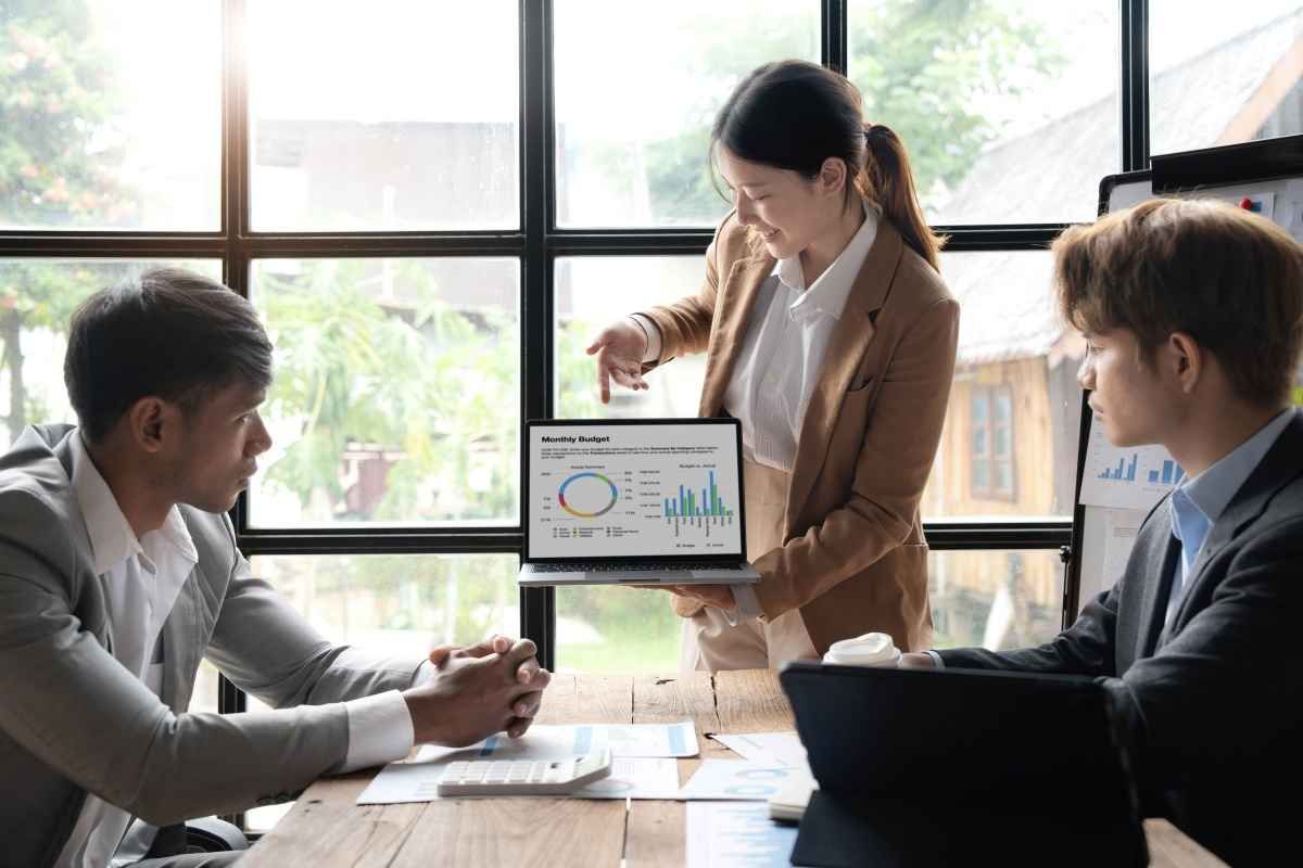 Ilustrasi skill yang dibutuhkan untuk menjadi business intelligence. (Sumber: Envato)