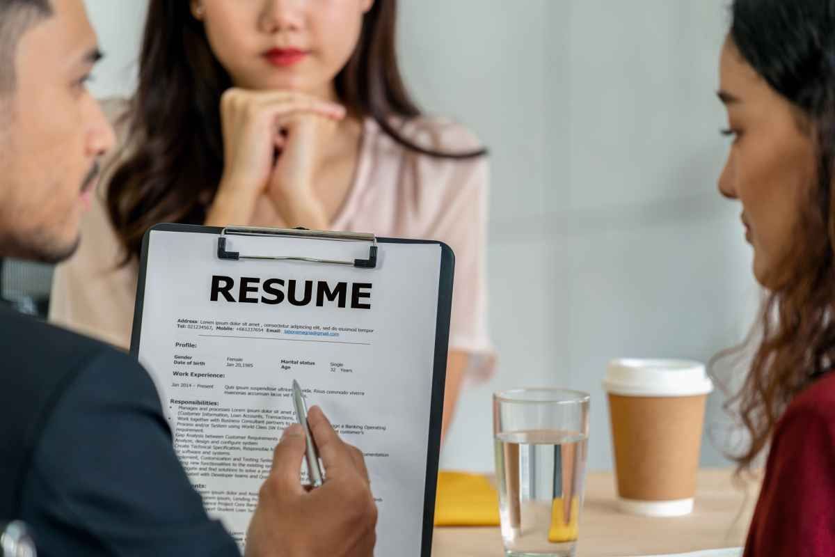 Ilustrasi contoh penulisan pendidikan informal di CV. (Sumber: Envato)