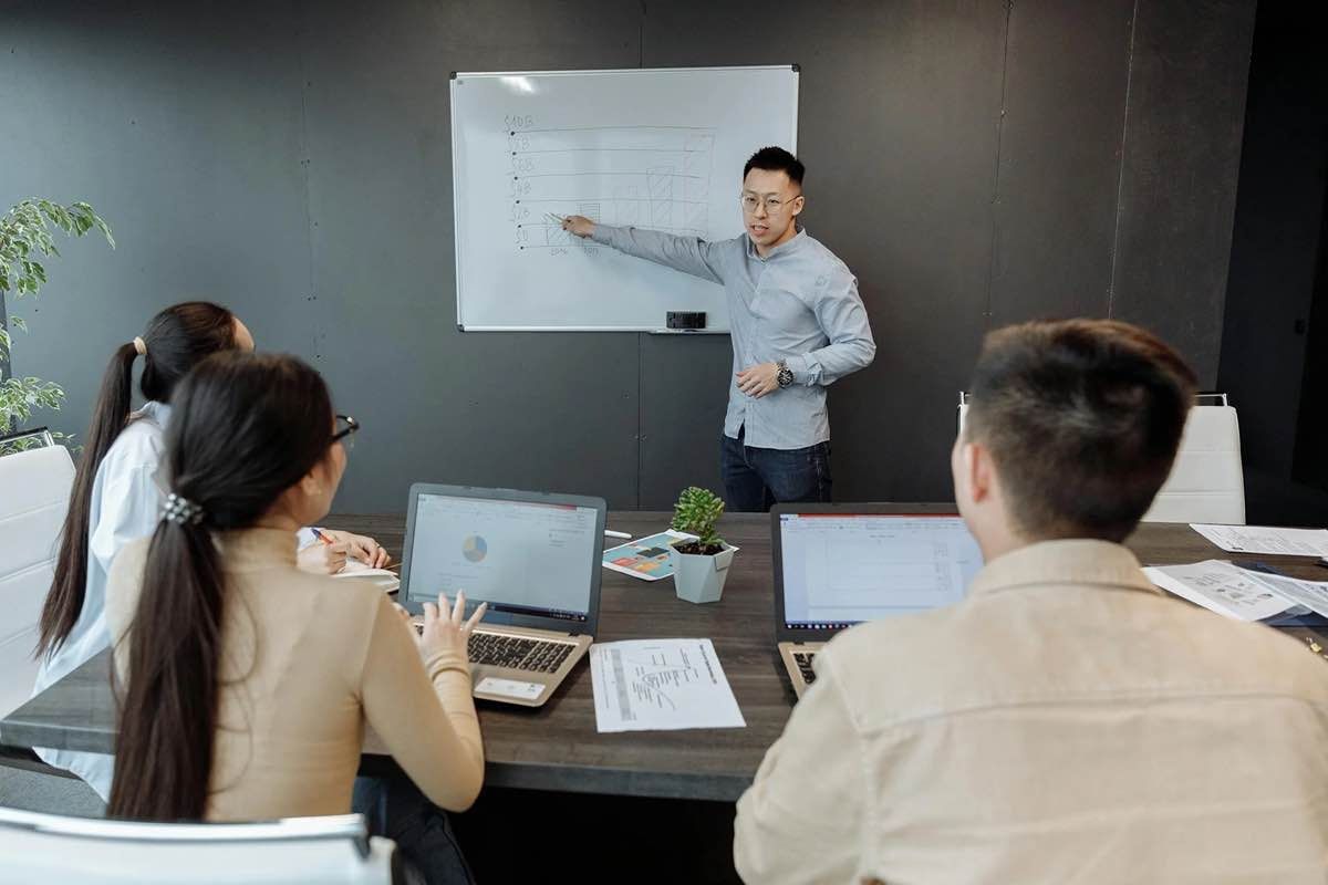 Ilustrasi Prospek Kerja Bisnis Internasional. (Sumber: Pexels)